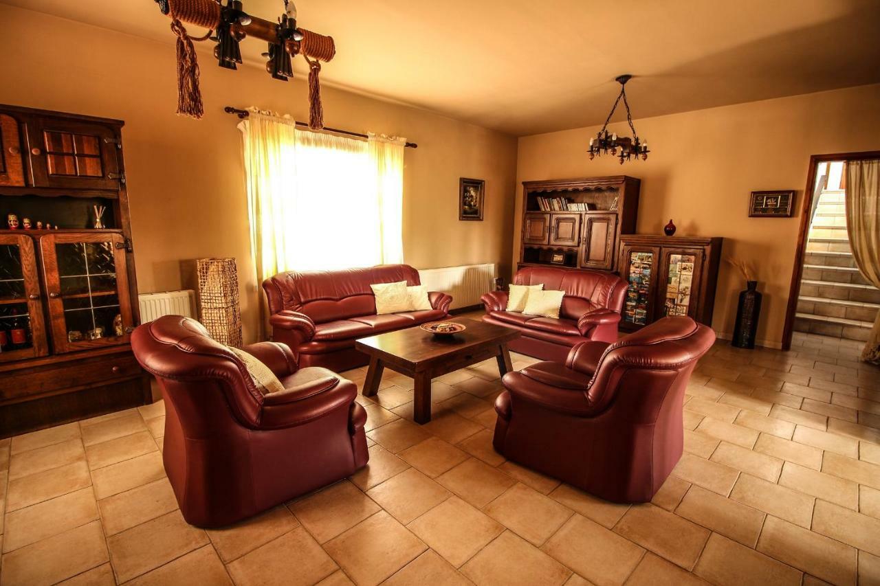 Rustic House * Xylophaghou